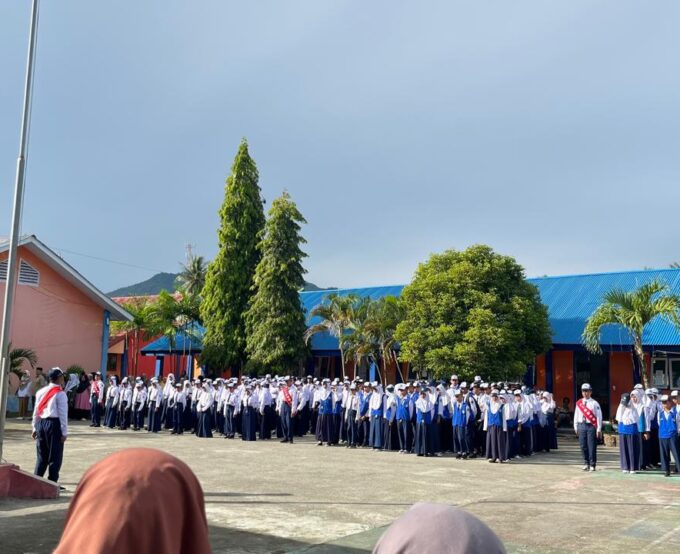 Semangat Baru di Hari Pertama Sekolah: Upacara Pembukaan Tahun Ajaran Baru 2025/2026 di SMP Negeri 2 Suwawa