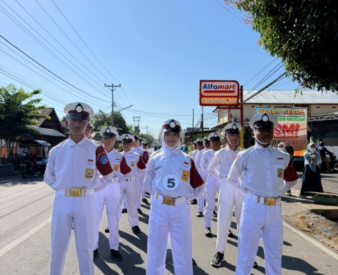 Semarak HUT ke-81 RI: Langkah Tegap Kontingen SMP Negeri 2 Suwawa Warnai Lomba Gerak Jalan Kecamatan Suwawa